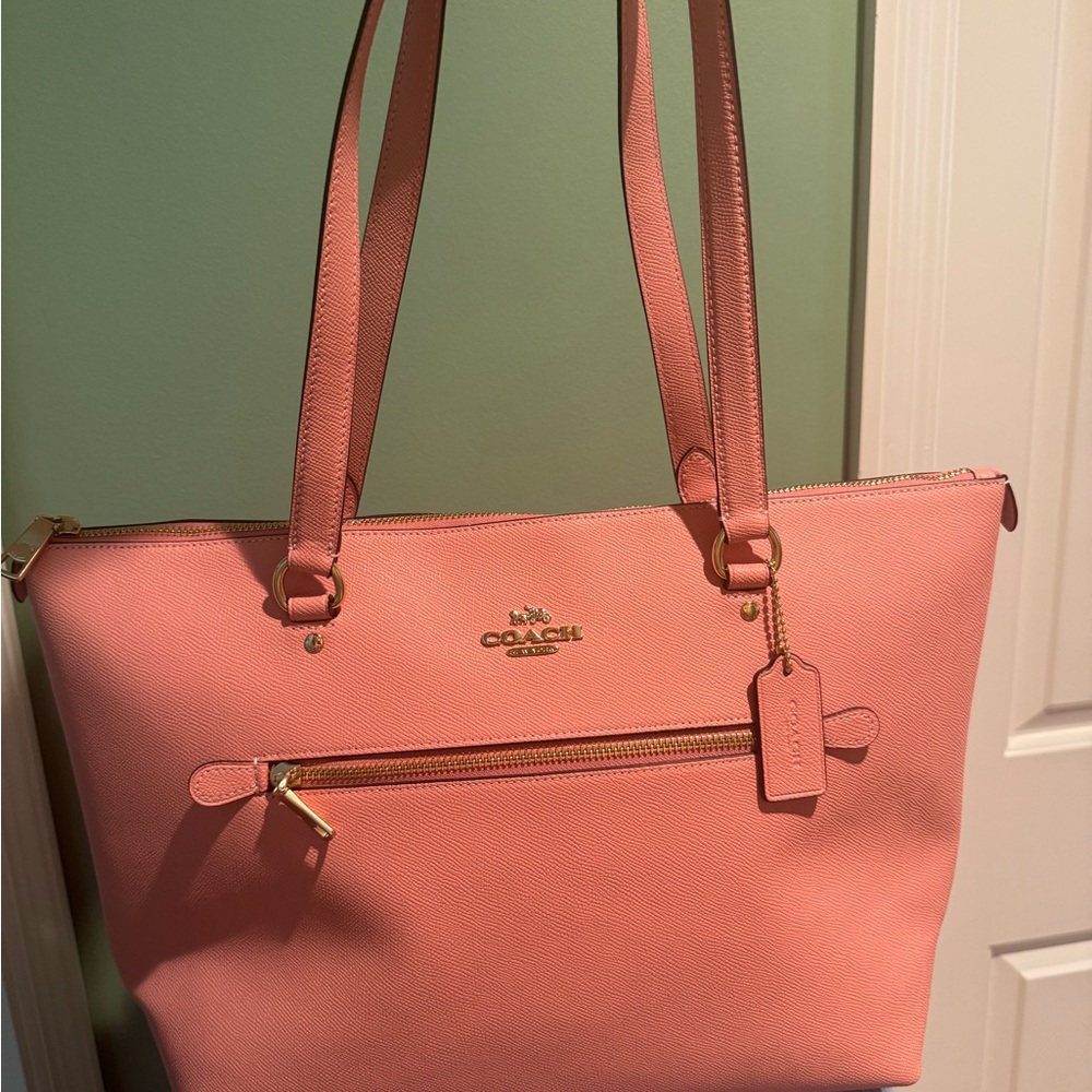 NWT Coach Gallery Tote Bag